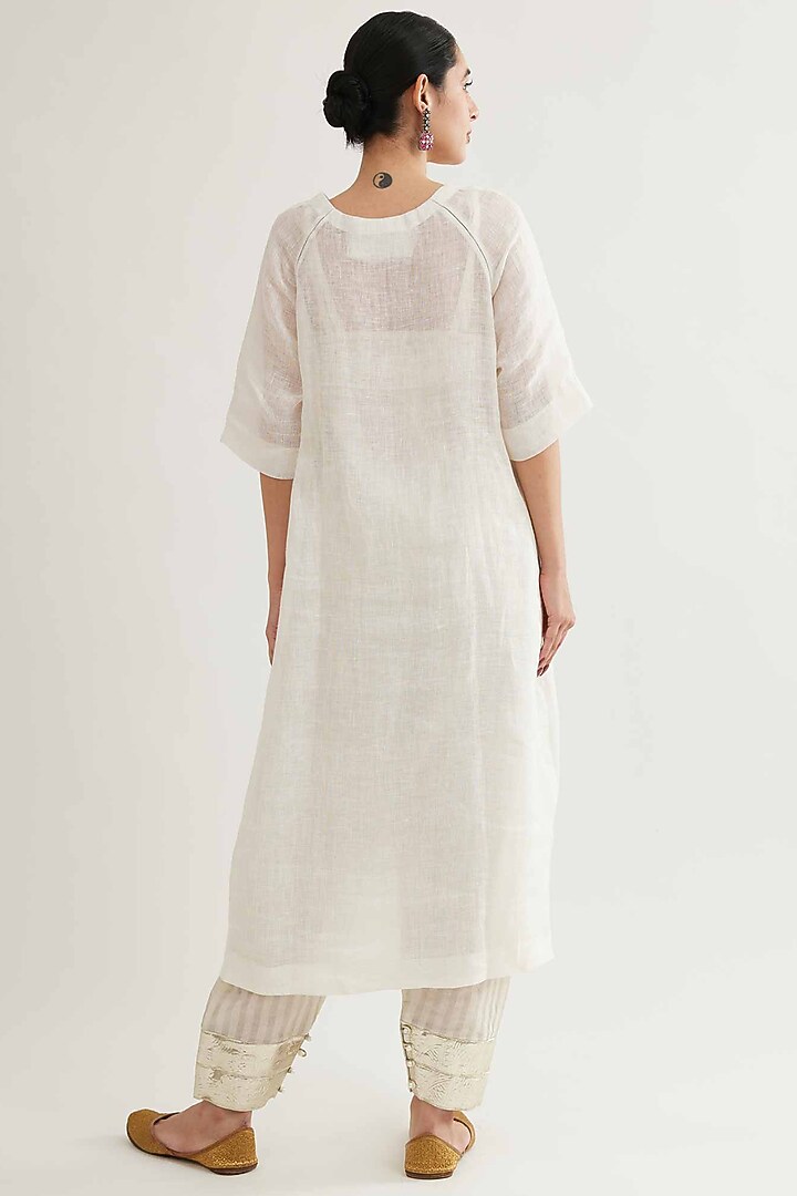 Off-White Pure Linen Embroidered Kurta Set by Sihali Jageer at Pernia's Pop Up Shop