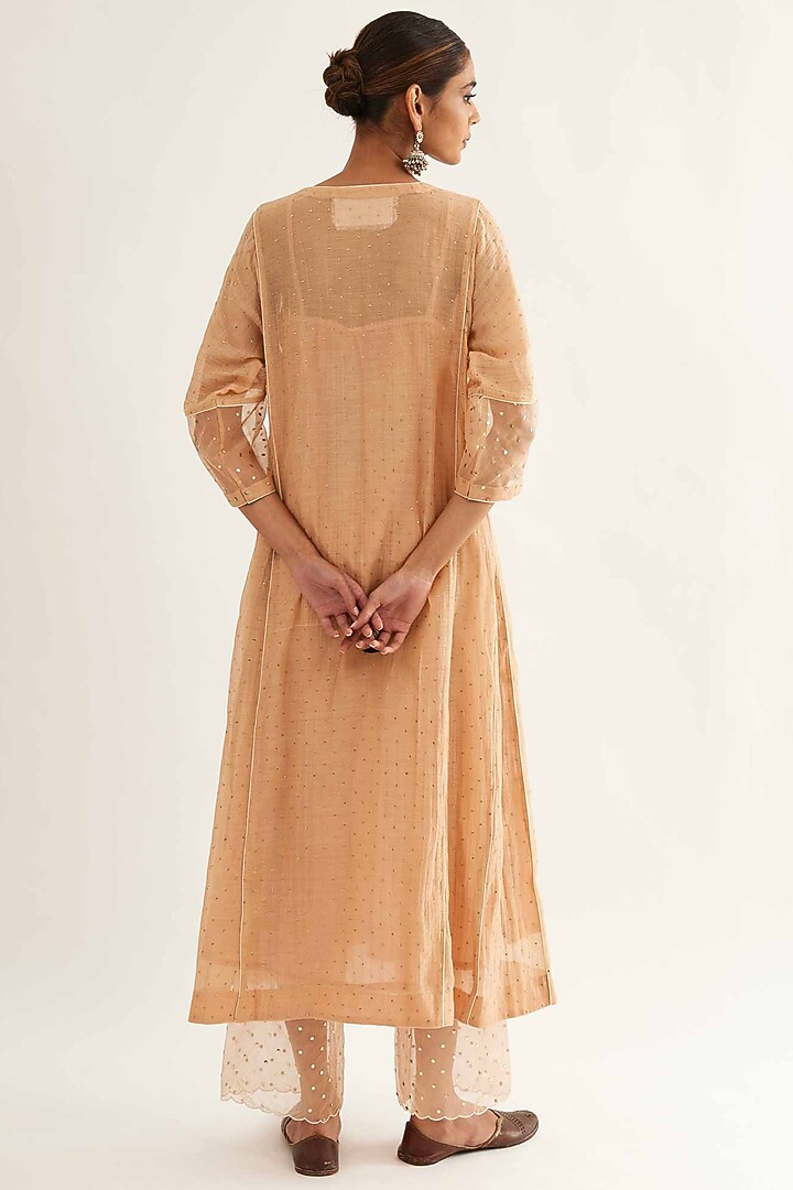 Peach Chanderi Kaamdani Work Kurta Set by Sihali Jageer at Pernia's Pop Up Shop