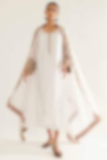 White Chanderi Dabka Embroidered Kurta Set by Sihali Jageer at Pernia's Pop Up Shop