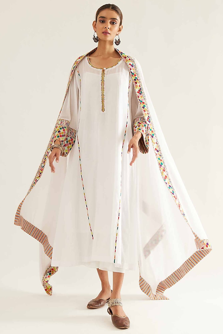 White Chanderi Dabka Embroidered Kurta Set by Sihali Jageer at Pernia's Pop Up Shop