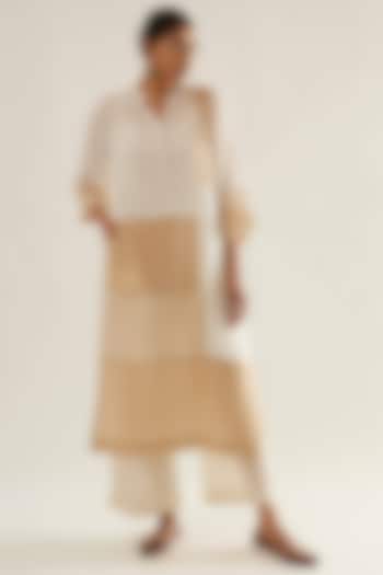 Off-White Linen Floral Patchwork Kurta by Sihali Jageer at Pernia's Pop Up Shop