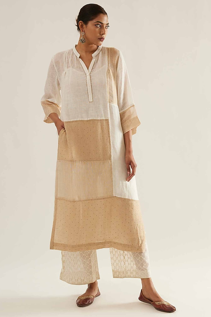 Off-White Linen Floral Patchwork Kurta by Sihali Jageer at Pernia's Pop Up Shop