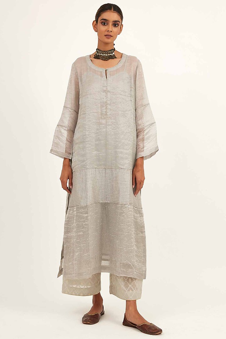 Light Grey Maheshwari & Chanderi Embroidered Kurta Set by Sihali Jageer at Pernia's Pop Up Shop