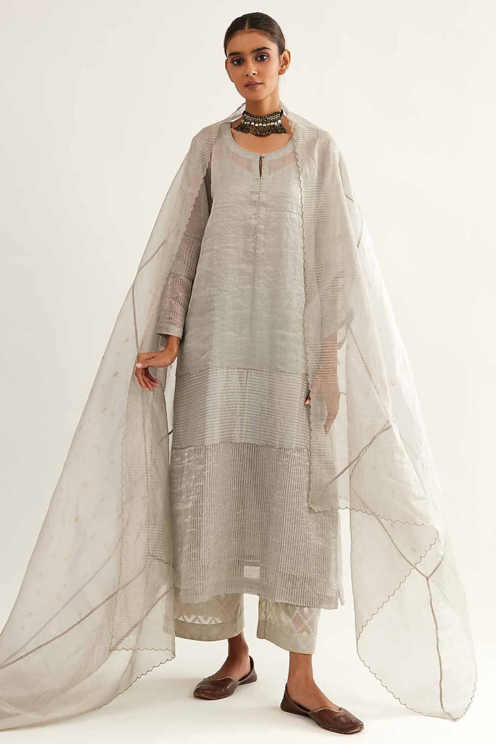 Light Grey Maheshwari & Chanderi Embroidered Kurta Set by Sihali Jageer at Pernia's Pop Up Shop
