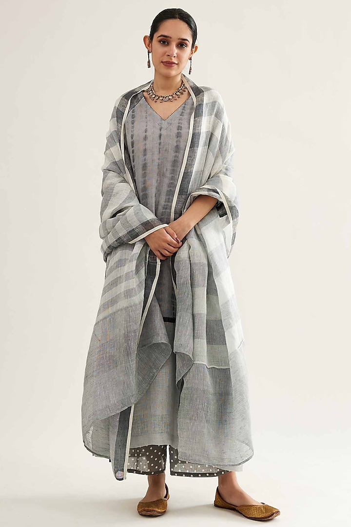 Grey Linen Shibori Kurta Set by Sihali Jageer at Pernia's Pop Up Shop