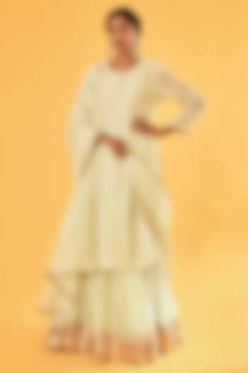 Off-White Pure Chanderi Gota Embroidered Wedding Lehenga Set by Sihali Jageer at Pernia's Pop Up Shop