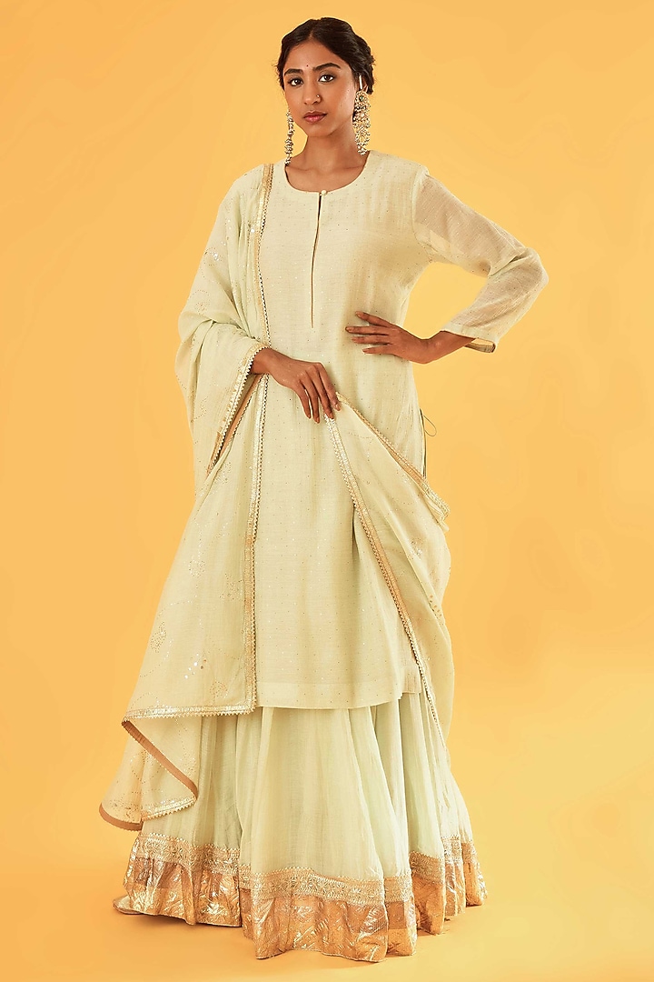 Off-White Pure Chanderi Gota Embroidered Wedding Lehenga Set by Sihali Jageer at Pernia's Pop Up Shop