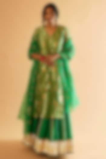 Emerald Green Pure Brocade & Chanderi Wedding Lehenga Set by Sihali Jageer at Pernia's Pop Up Shop