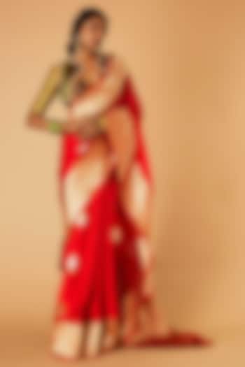 Reddish Orange Pure Organza Banarasi Boota Wedding Saree Set by Sihali Jageer at Pernia's Pop Up Shop