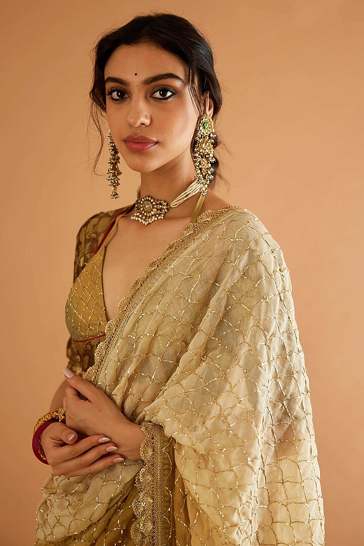 Beige Ombre Pure Mul Chanderi Dabka Work Wedding Saree Set by Sihali Jageer at Pernia's Pop Up Shop