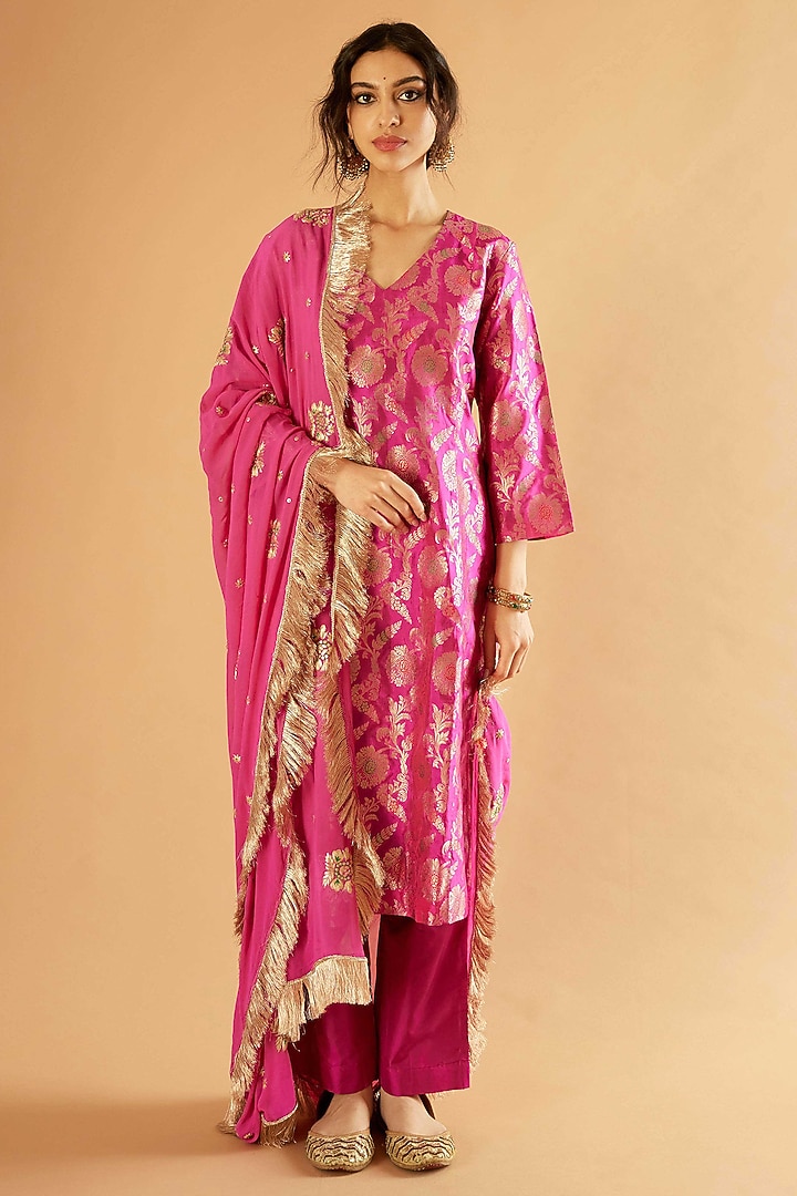 Rani Pink Banarasi Brocade Kurta Set by Sihali Jageer at Pernia's Pop Up Shop