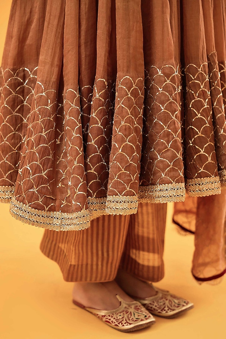 Ochre Ombre Pure Mul Chanderi Zardosi Embroidered Bridal Anarkali Set by Sihali Jageer at Pernia's Pop Up Shop
