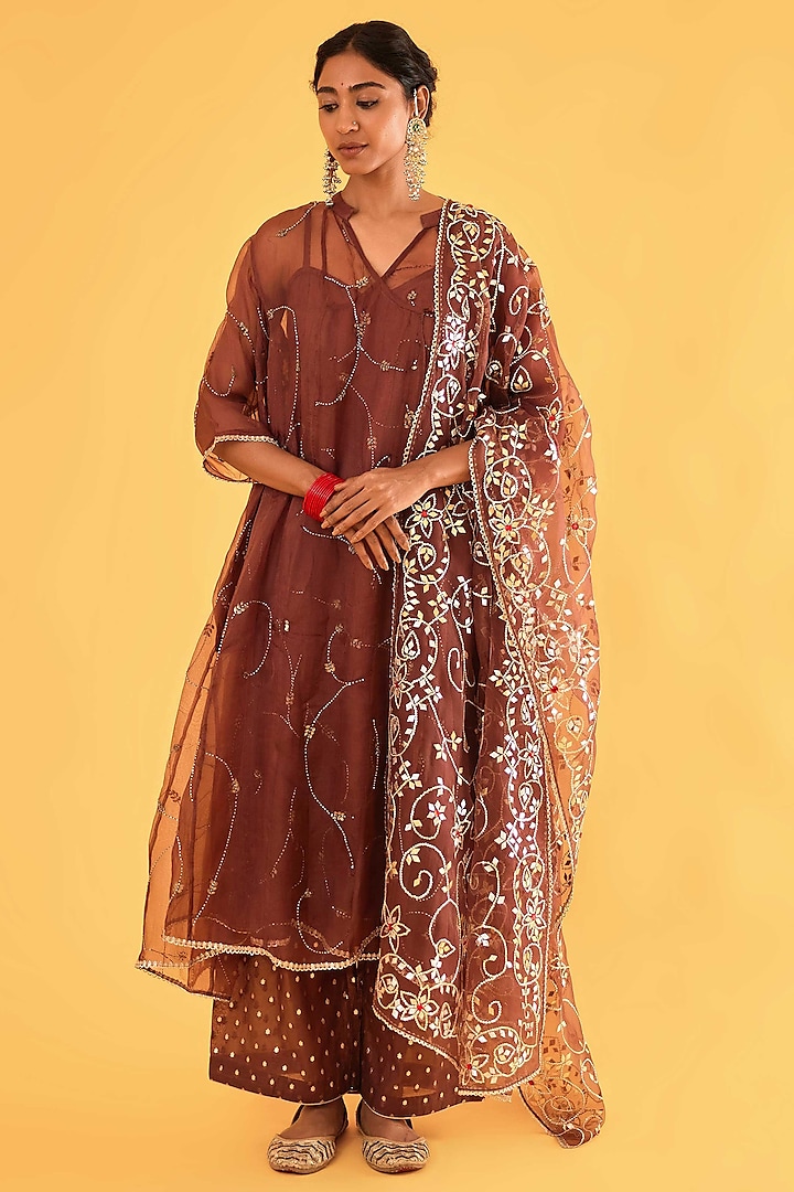 Maroon Pure Organza Gota-Patti Embroidered Kurta Set by Sihali Jageer at Pernia's Pop Up Shop