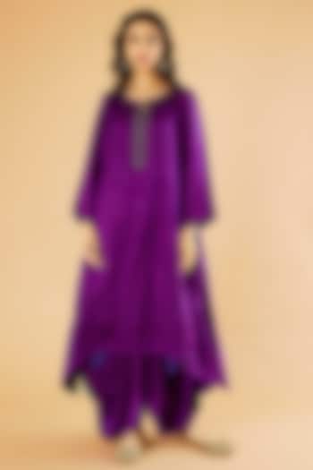 Purple Mashru Silk Karchobi Embroidery A-Line Kurta Set by Sihali Jageer at Pernia's Pop Up Shop