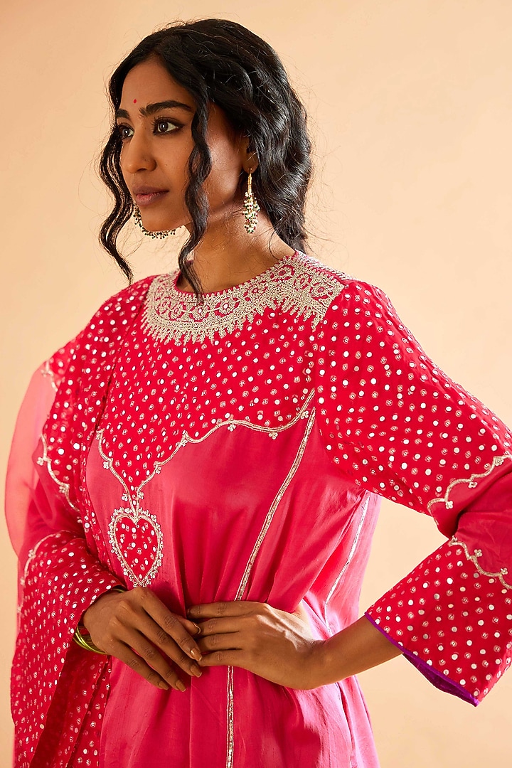 Rose Pink Mashru Silk Mirror Embroidered Kurta Set by Sihali Jageer at Pernia's Pop Up Shop