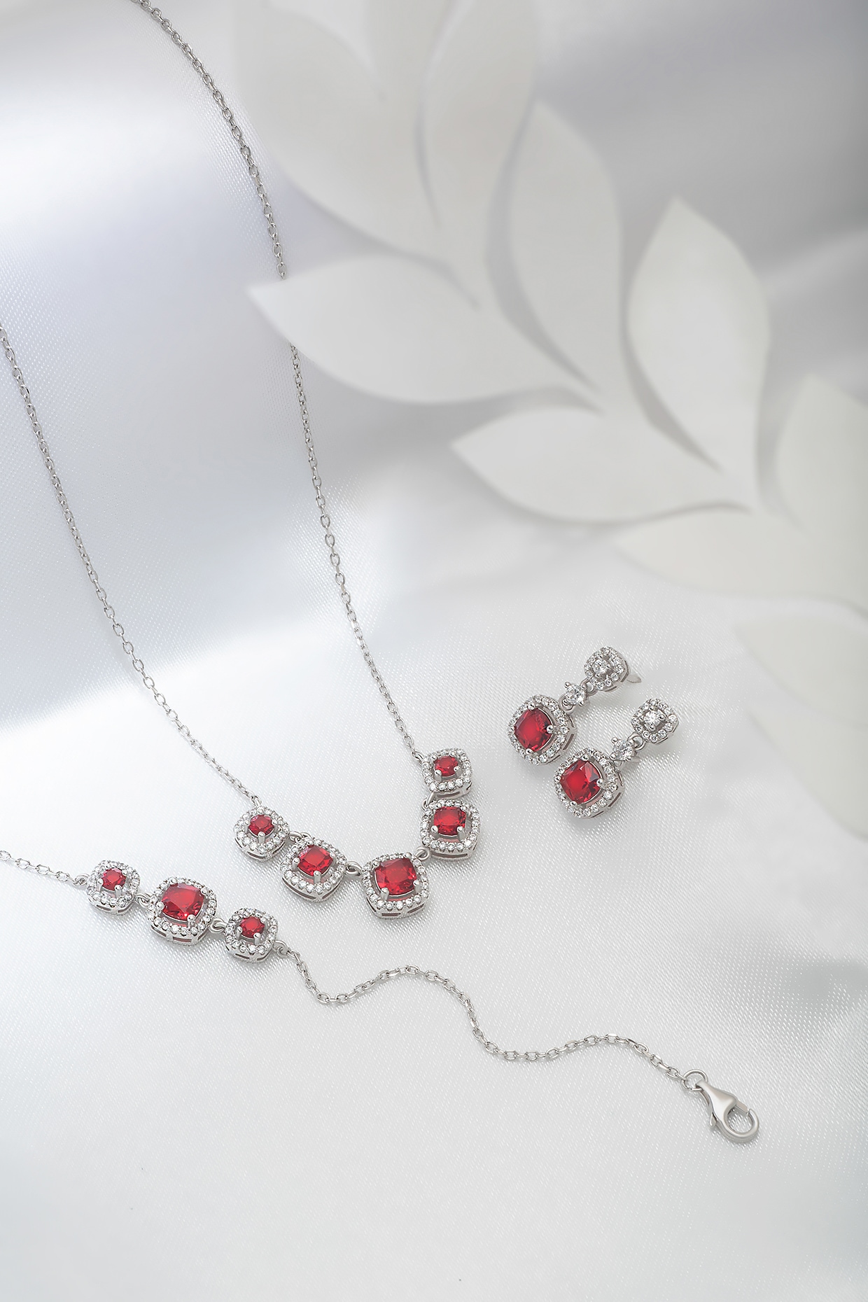 Silver selling Finish White and red Colour Cz Necklace set for women