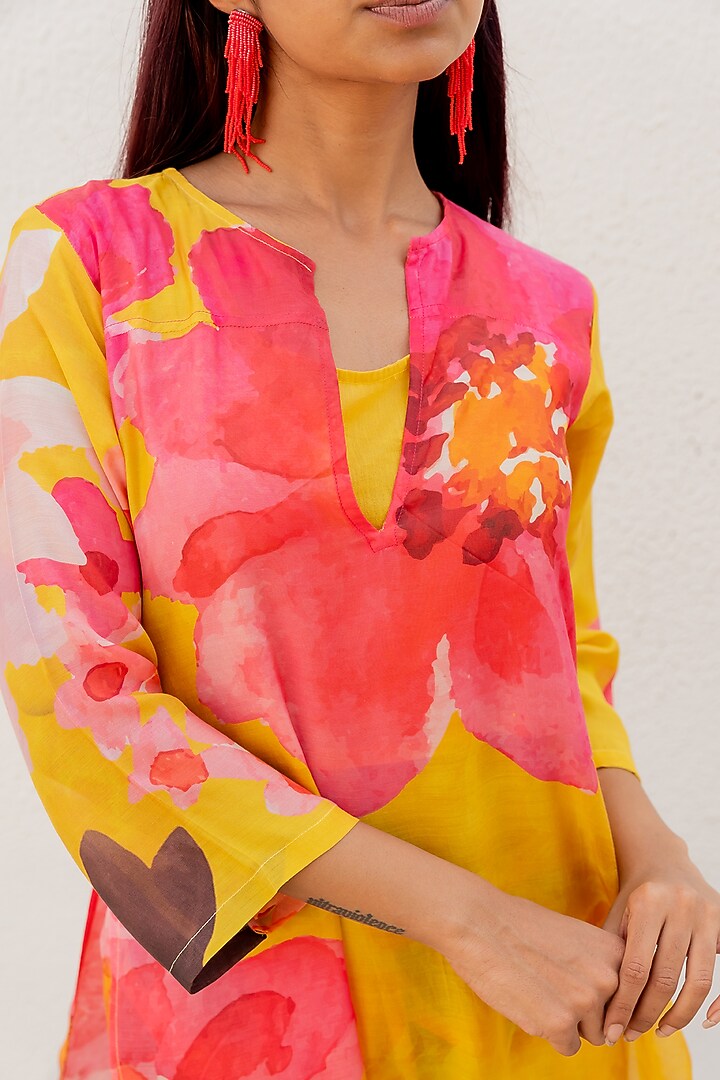 Yellow Silk Voile Printed Kurta Set by Silai Studio at Pernia's Pop Up Shop