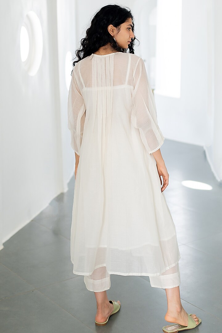 White Chanderi Beads Embroidered Kurta Set by Silai Studio at Pernia's Pop Up Shop