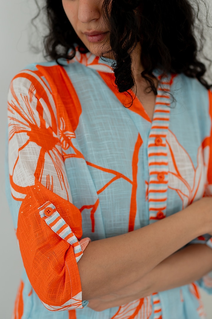 Blue Cotton Mandarin Printed High-Low Tunic Set by Silai Studio at Pernia's Pop Up Shop