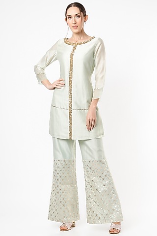 Mint Green Hand Embroidered Kurta Set by SIMRAT MARWAH