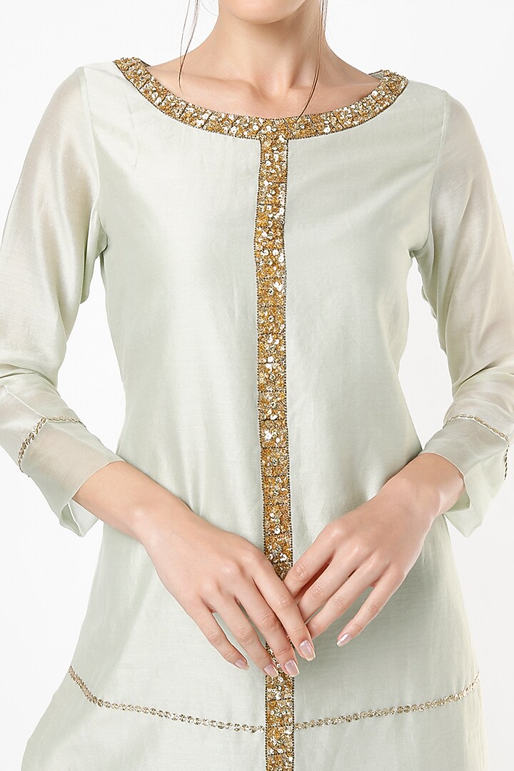 Mint Green Hand Embroidered Kurta Set by SIMRAT MARWAH at Pernia's Pop Up Shop