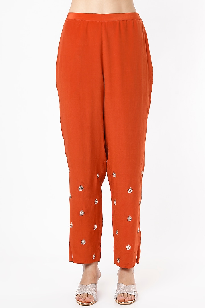 Rust Crepe Embroidered Kurta Set by SIMRAT MARWAH at Pernia's Pop Up Shop