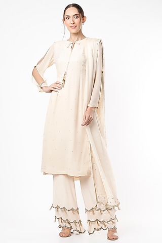 Ivory Embroidered Kurta Set by SIMRAT MARWAH