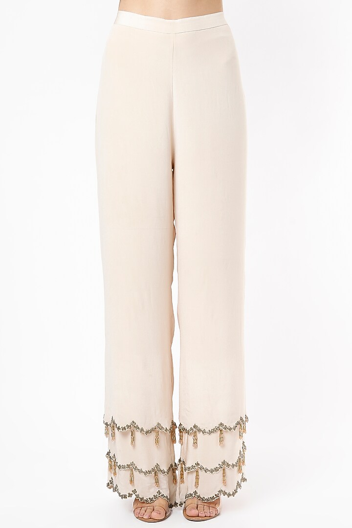 Ivory Embroidered Kurta Set by SIMRAT MARWAH at Pernia's Pop Up Shop