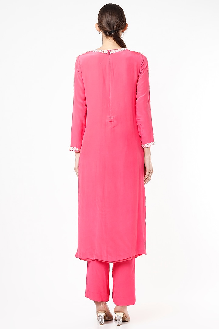 Pink Embroidered Kurta Set by SIMRAT MARWAH at Pernia's Pop Up Shop