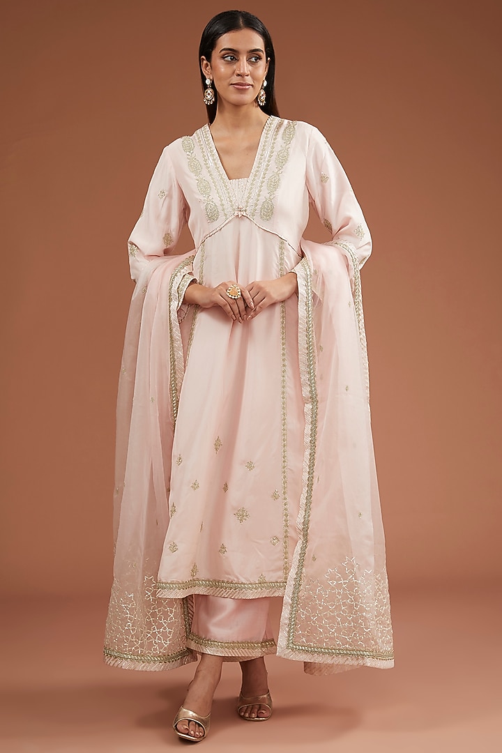 Light Pink Habutai Silver Dori Hand Embroidered Kurta Set by Simar Dugal at Pernia's Pop Up Shop