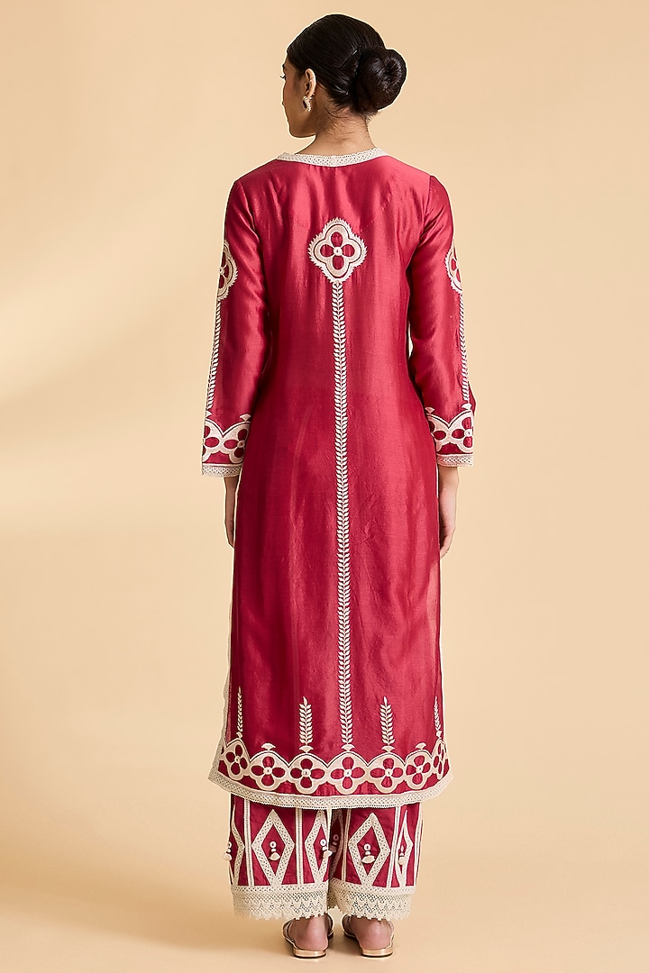 Red Chanderi Chikankari Embroidered Straight Kurta Set by Simar Dugal at Pernia's Pop Up Shop