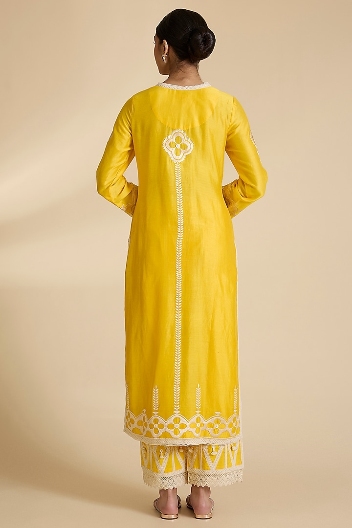 Yellow Chanderi Chikankari Embroidered Straight Kurta Set by Simar Dugal at Pernia's Pop Up Shop