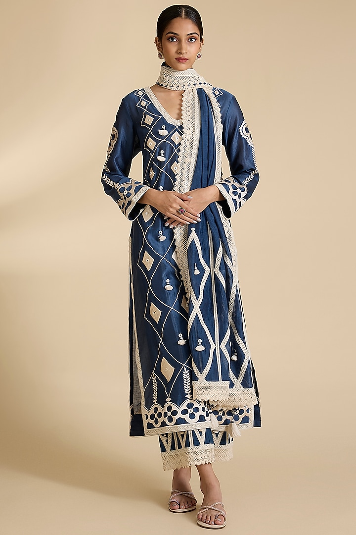 Blue Chanderi Chikankari Embroidered Straight Kurta Set by Simar Dugal at Pernia's Pop Up Shop