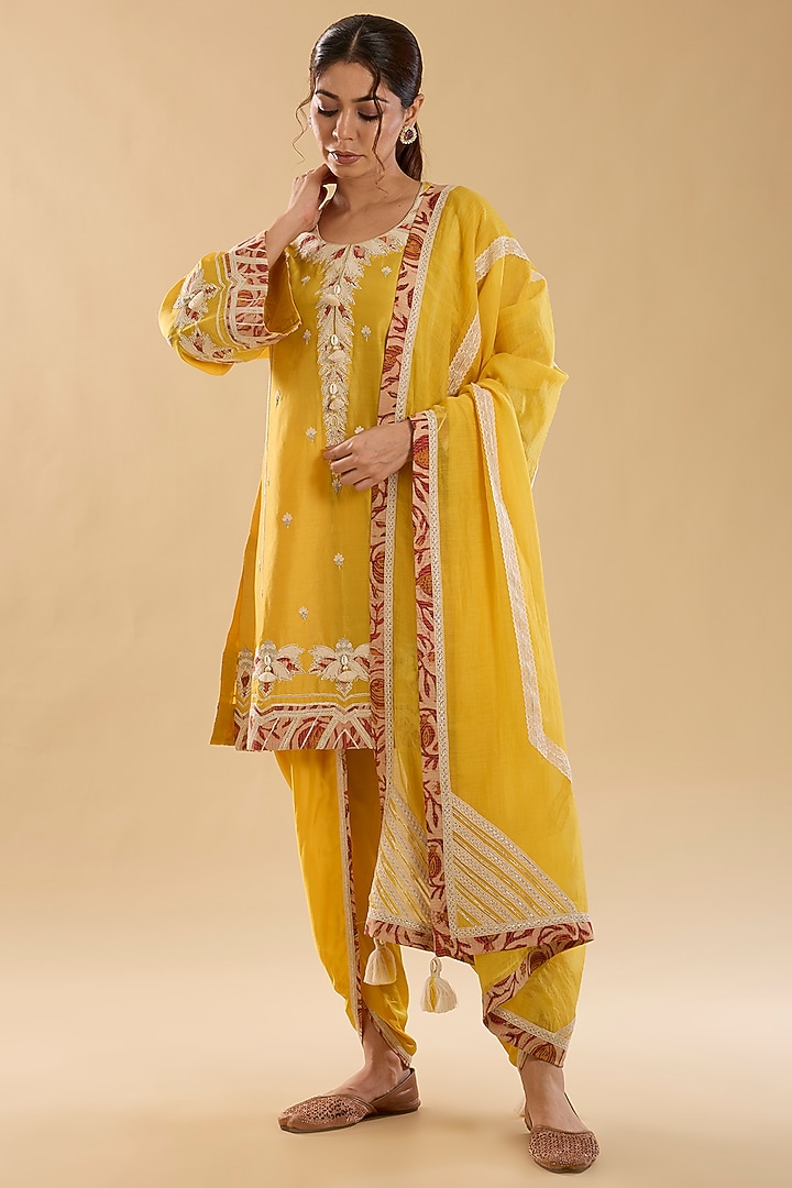 Yellow Chanderi Dori Embroidered Choga Kurta Set by Simar Dugal at Pernia's Pop Up Shop