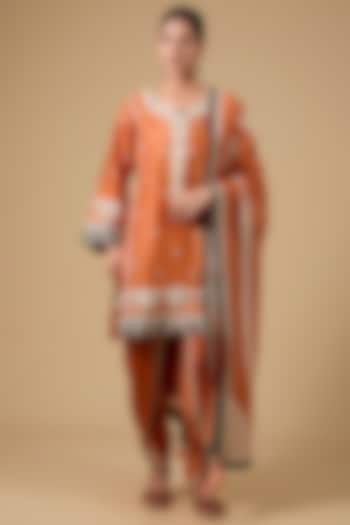 Orange Chanderi Dori Embroidered Choga Kurta Set by Simar Dugal at Pernia's Pop Up Shop