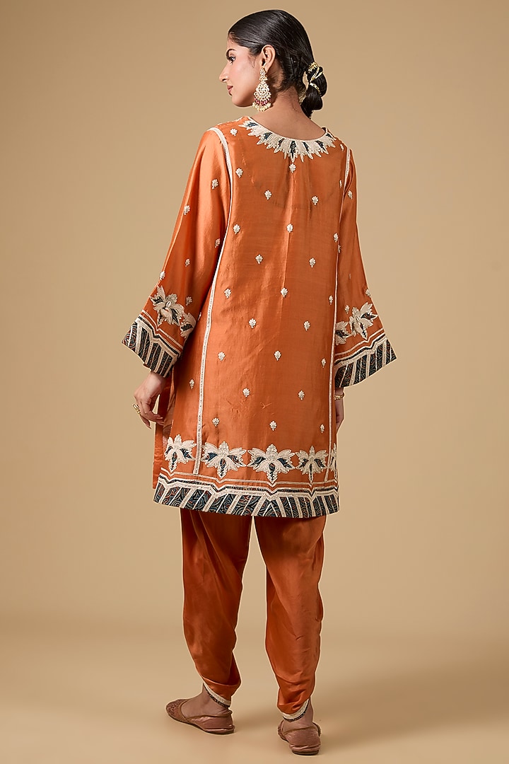 Orange Chanderi Dori Embroidered Choga Kurta Set by Simar Dugal at Pernia's Pop Up Shop