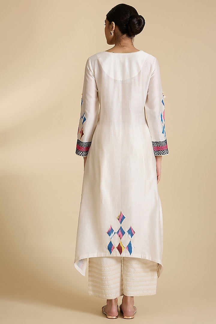 Ivory Chanderi Ikat Patchwork Kurta Set by Simar Dugal at Pernia's Pop Up Shop