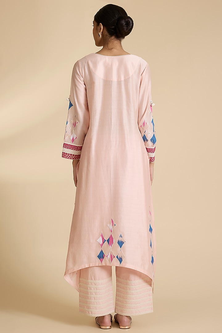Pink Chanderi Ikat Patchwork Kurta Set by Simar Dugal at Pernia's Pop Up Shop