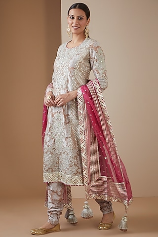 Grey Banarasi Embroidered Kurta Set by Simar Dugal