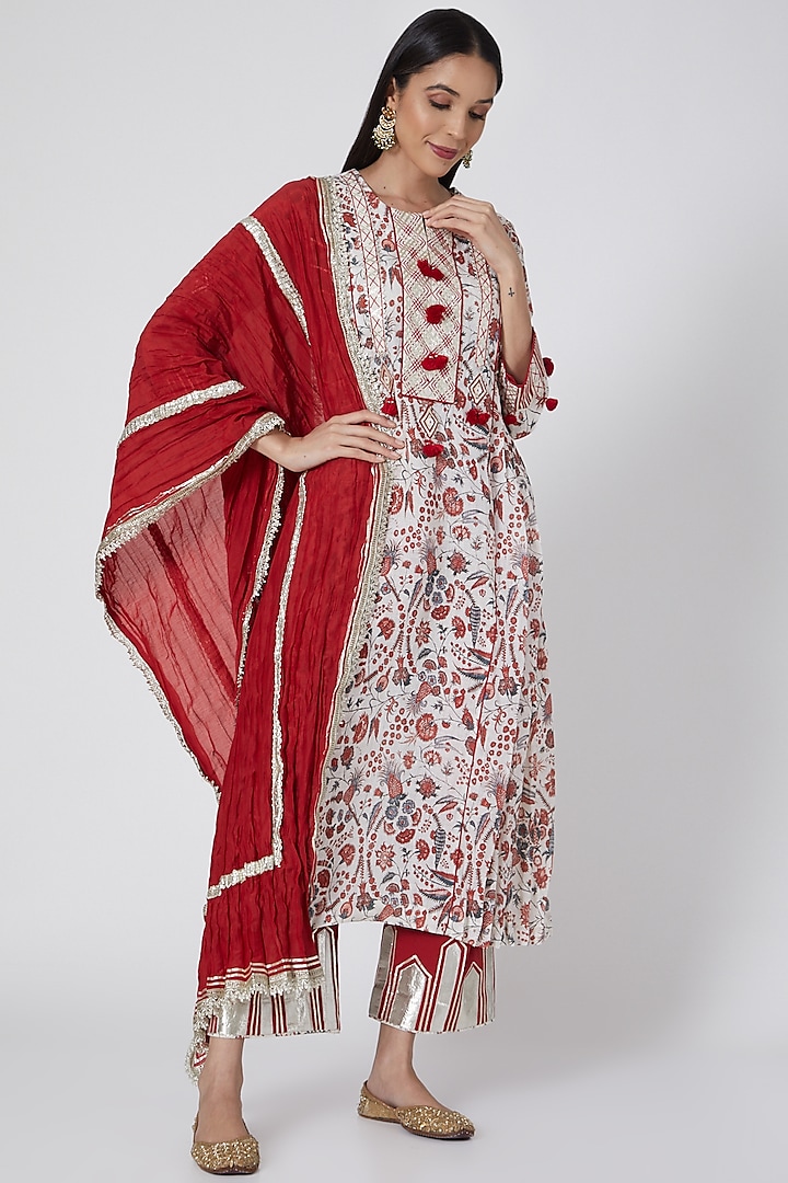 Red Printed Kurta Set by Simar Dugal at Pernia's Pop Up Shop