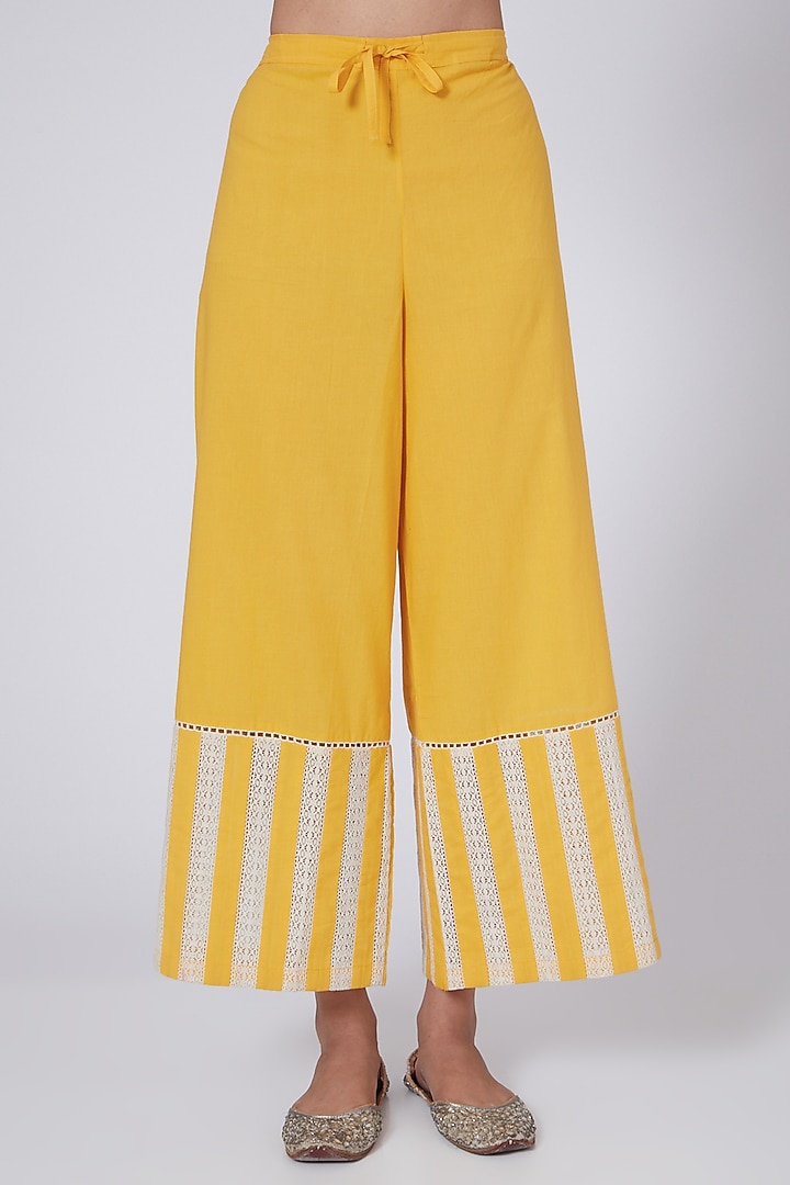 Yellow Dori Embroidered Kurta Set by Simar Dugal at Pernia's Pop Up Shop