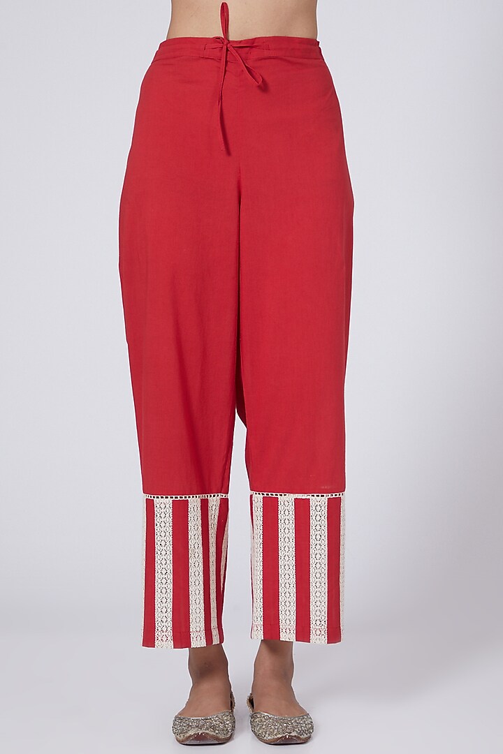 Red Embroidered Kurta Set by Simar Dugal at Pernia's Pop Up Shop