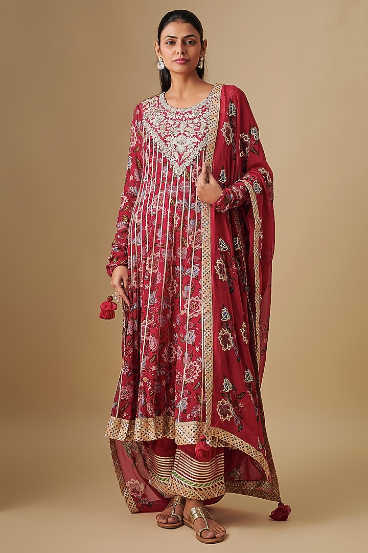 Red Printed Georgette Zari Embroidered Wedding Anarkali Set by Simar Dugal at Pernia's Pop Up Shop