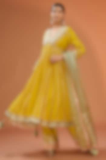 Yellow Chanderi Gota Embellished Anarkali Set by Simar Dugal at Pernia's Pop Up Shop