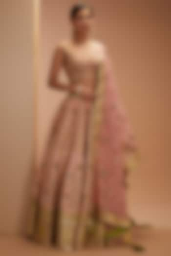 Light Pink Banarasi Chanderi Embroidered Bridal Lehenga Set by Simar Dugal at Pernia's Pop Up Shop