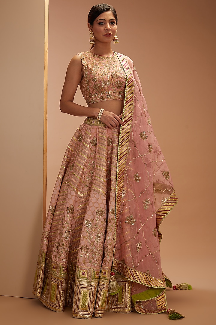 Light Pink Banarasi Chanderi Embroidered Bridal Lehenga Set by Simar Dugal at Pernia's Pop Up Shop