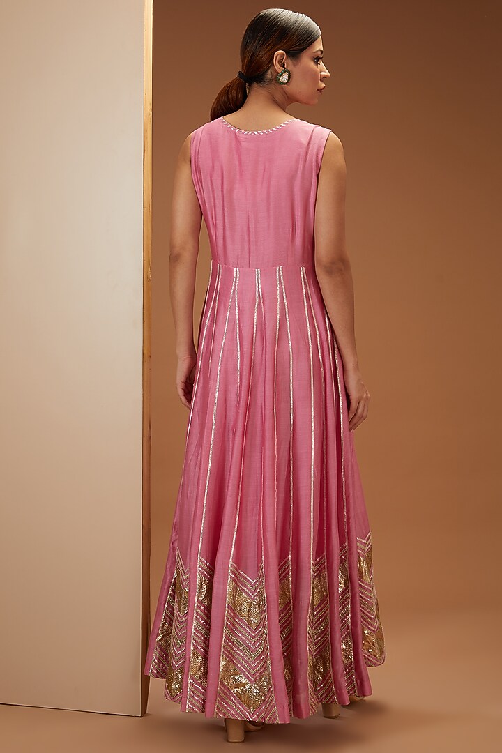 Salmon Pink Chanderi Bridal Anarkali Set by Simar Dugal at Pernia's Pop Up Shop