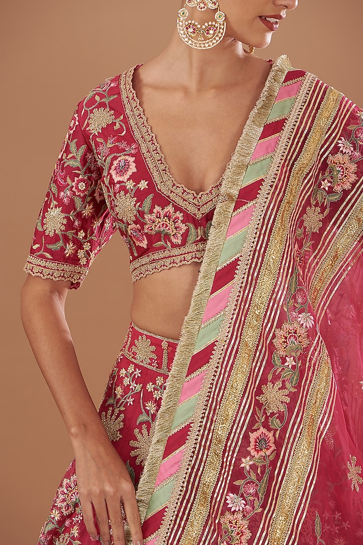 Ruby Red Organza & Chanderi Thread Embellished Bridal Lehenga Set by Simar Dugal at Pernia's Pop Up Shop