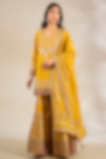 Mustard Banarasi & Chanderi Embroidered Bridal Sharara Set by Simar Dugal at Pernia's Pop Up Shop