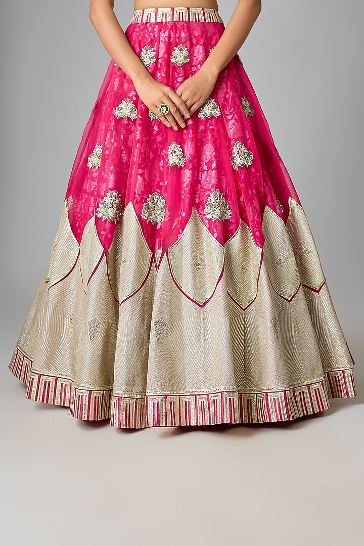 Rani Pink Banarasi & Organza Embroidered Bridal Lehenga Set by Simar Dugal at Pernia's Pop Up Shop